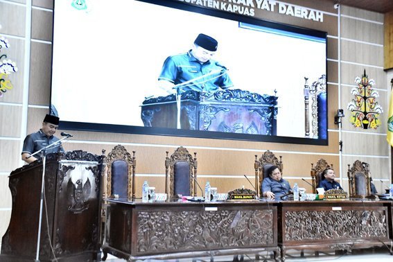 Wabup Sampaikan Pidato Bupati Terkait Raperda Tentang Pertanggungjawaban Pelaksanaan APBD Kabupaten Kapuas T.A 2024