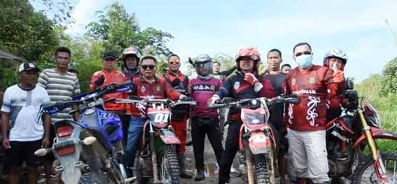 Gunakan Trail, Waket I DPRD Dampingi Bupati Kapuas Keliling Kecamatan