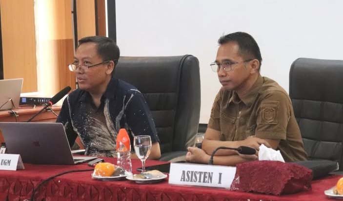 Asisten I Setda Buka Kegiatan Paparan Pendahuluan Penyusunan Rancangan Awal RIPJPID Kabupaten Mura Tahun 2025–2029