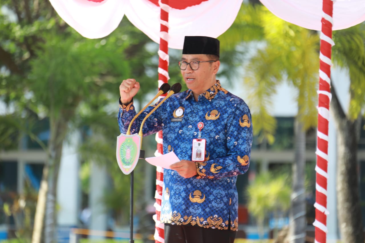 Peringatan Hari Kesaktian Pancasila Tahun 2025, Pj. Sekda Kalteng Leonard S. Ampung Pimpin Upacara