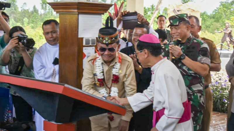 Junjung Tinggi Semangat Toleransi, Gubernur Kalteng Hadiri Peresmian Jalan Salib Catholic Center Palangka Raya
