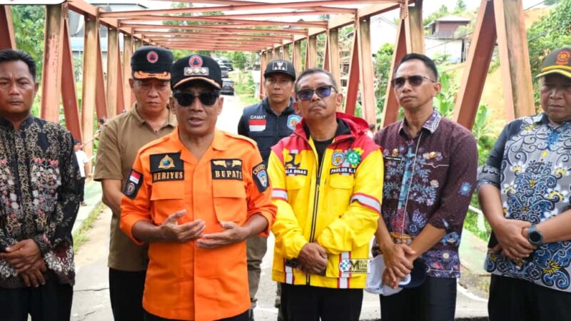 Bupati Murung Raya Heriyus Respon Cepat Tinjau Jembatan Rusak Terdampak Banjir dan Longsor