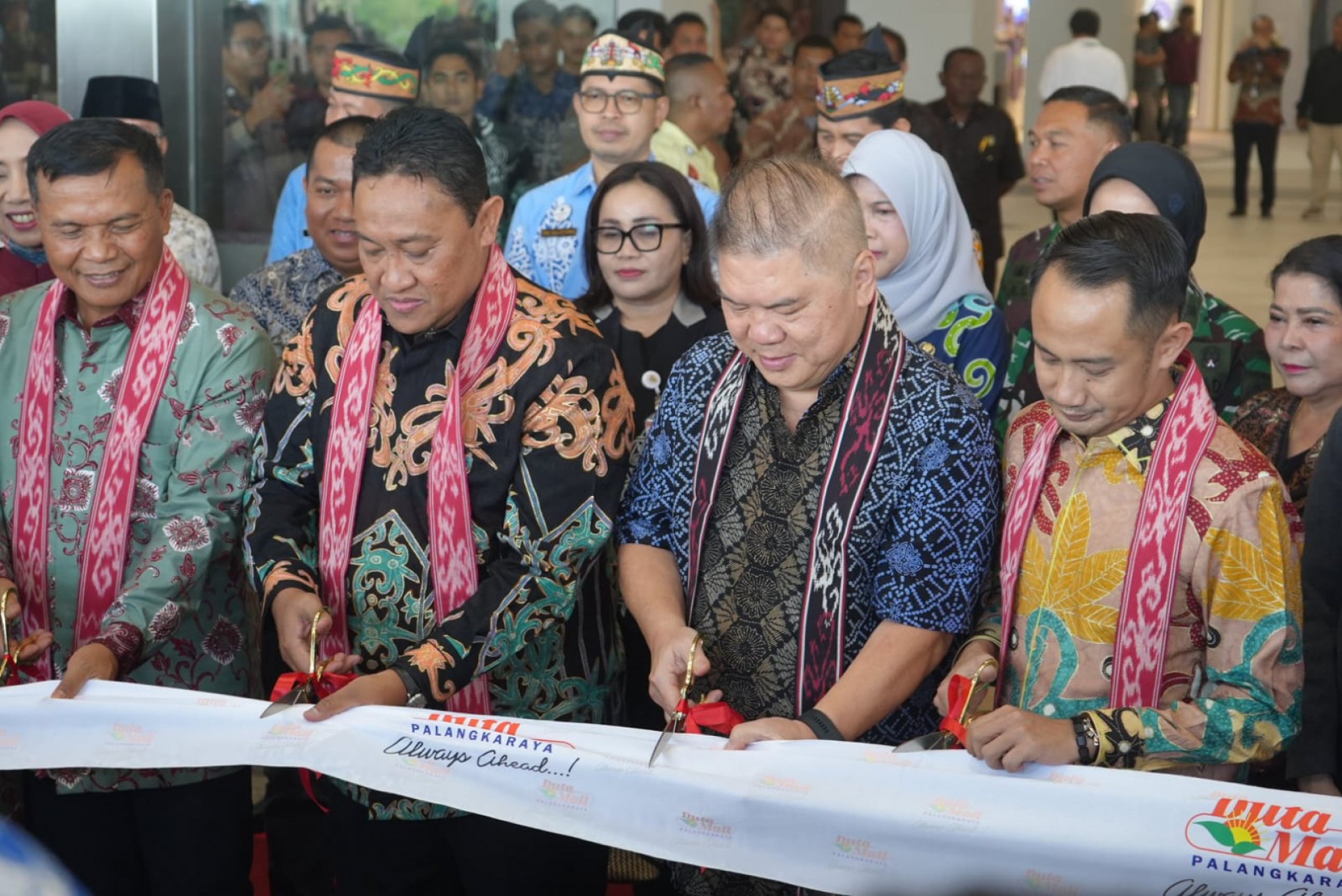 Disambut Antusiasme Masyarakat, Wagub Kalteng Resmikan Pembukaan Duta Mall Palangka Raya